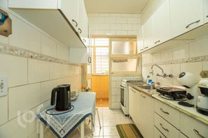Image 17 - 370968