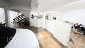 Image 21 - 371084