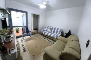 Image 39 - 371084