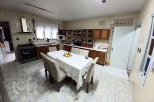 Image 8 - 371084