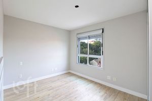 Image 19 - 371220
