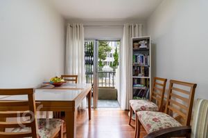 Image 4 - 371417