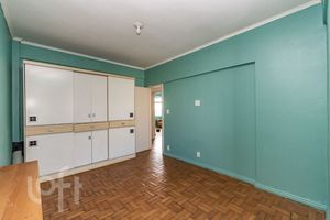 Image 21 - 371519