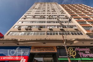 Image 24 - 371519