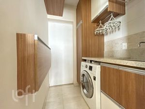 Image 8 - 372129