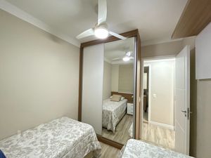 Image 13 - 372129