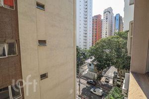 Image 18 - 372363