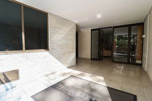 Image 22 - 372363
