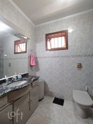 Image 7 - 372521