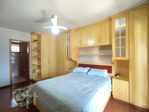 Image 9 - 372521