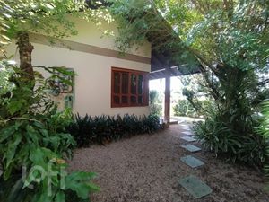 Image 20 - 372521