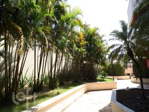 Image 31 - 372572