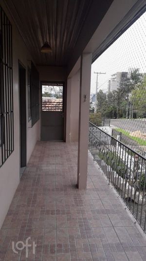 Image 13 - 372585