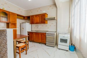 Image 6 - 372766