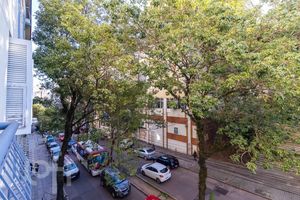 Image 31 - 372831