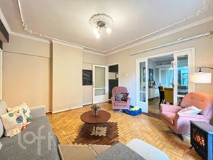 Image 4 - 372831