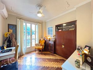 Image 20 - 372831