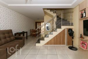 Image 3 - 372977
