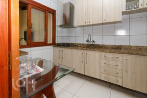 Image 7 - 372977