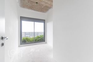 Image 31 - 373202