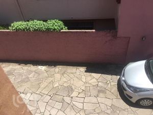 Image 10 - 373237