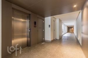 Image 36 - 373240