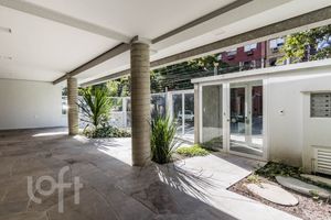 Image 34 - 373240