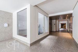 Image 31 - 373240