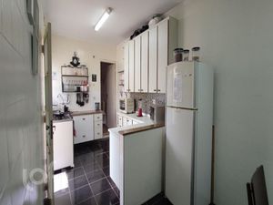 Image 11 - 373258