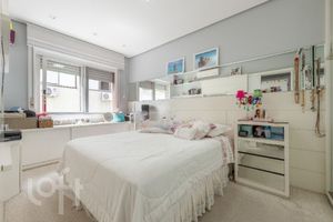 Image 4 - 373265