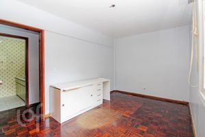 Image 22 - 373384