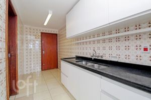 Image 11 - 373384