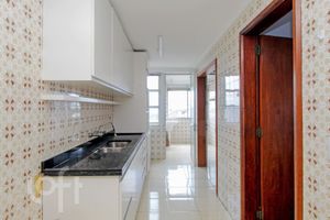 Image 9 - 373384
