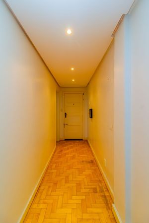 Image 4 - 373666