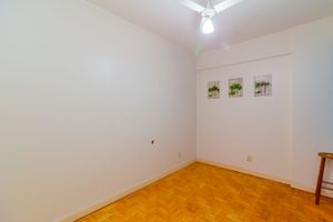 Image 19 - 373666