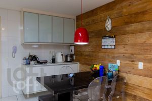 Image 25 - 373794