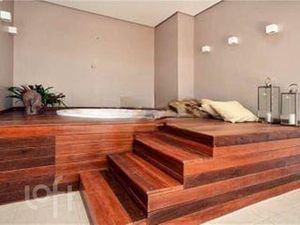 Image 19 - 373847