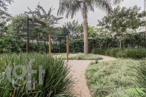 Image 19 - 374077