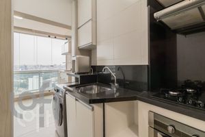 Image 18 - 374077