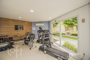 Image 19 - 374461