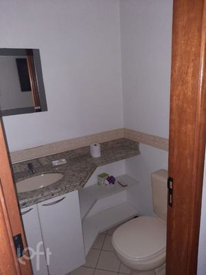 Image 7 - 374463