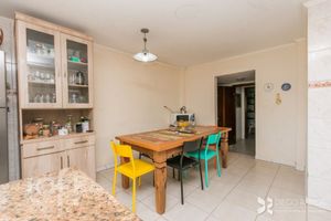 Image 13 - 374527