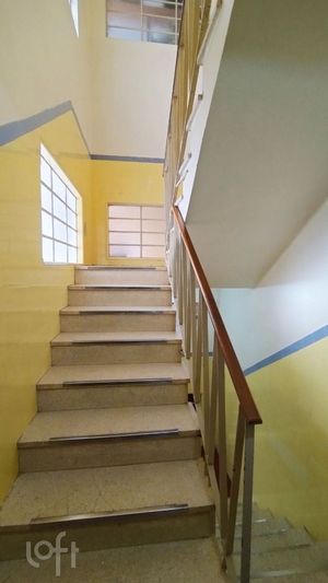 Image 19 - 374575