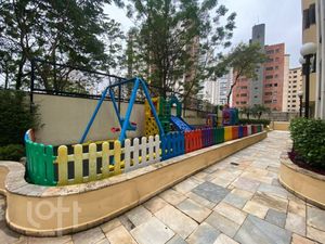 Image 4 - 374581