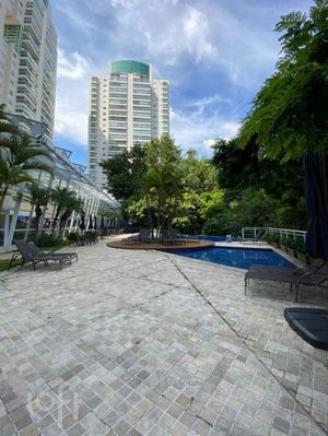 Image 25 - 374734