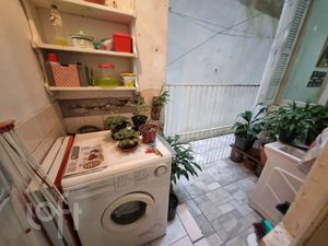 Image 11 - 374930