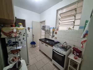 Image 14 - 374930