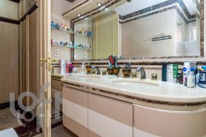 Image 4 - 375249