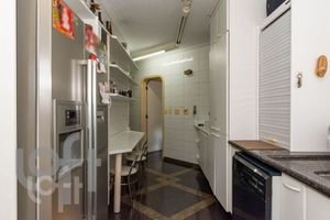Image 33 - 375249