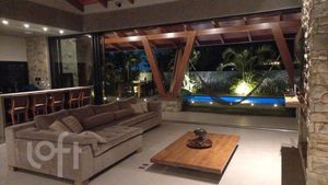 Image 14 - 375930